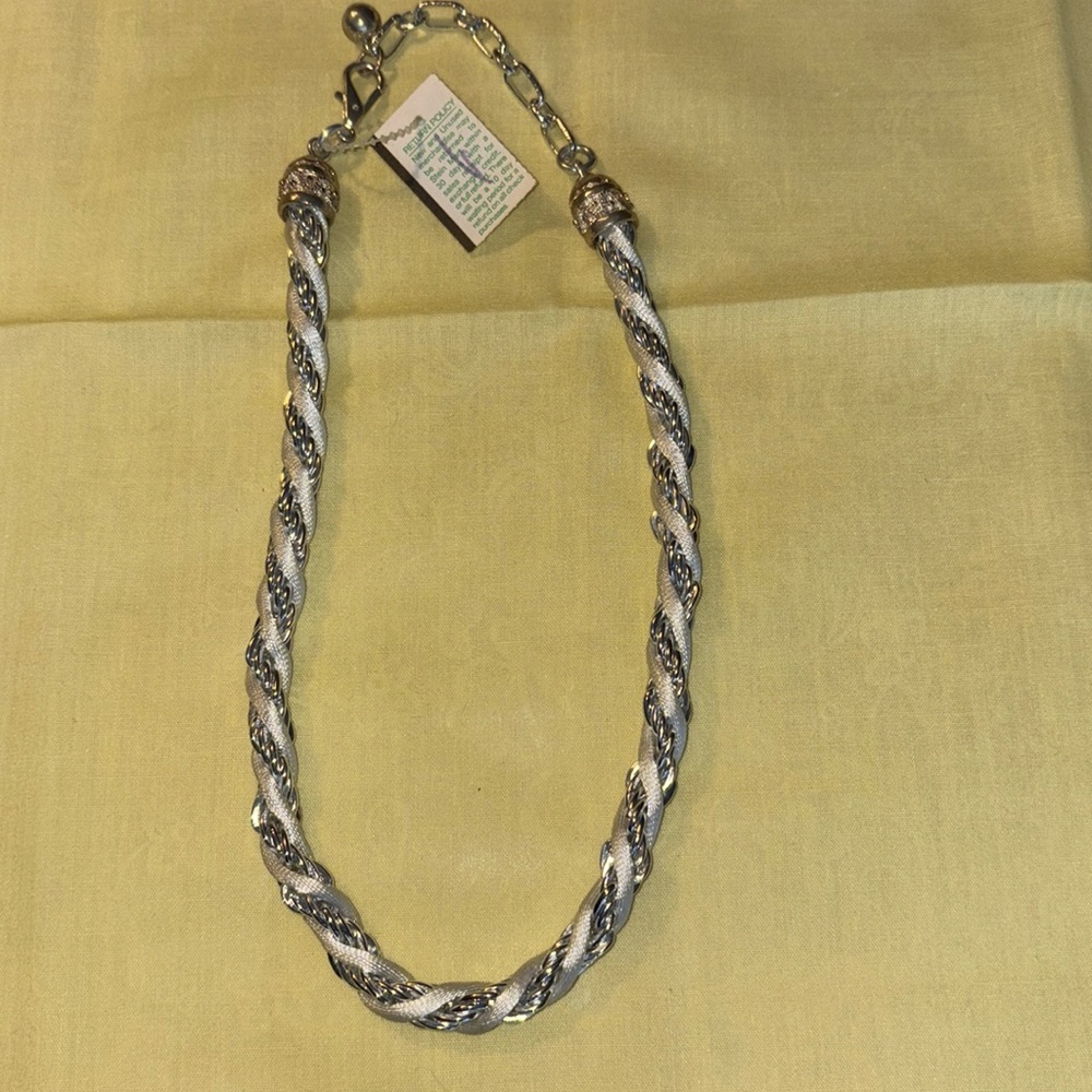 NWT STEINMART Necklace, silver tone & wh. Cord, size in pics $15